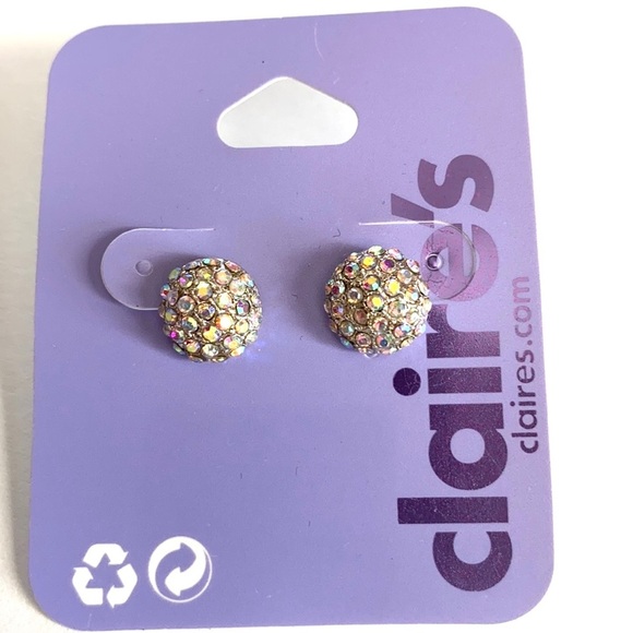 Claire’s Lot of (2) pairs of earrings, NWT
- In Original Sealed Packagin… - Picture 3 of 6